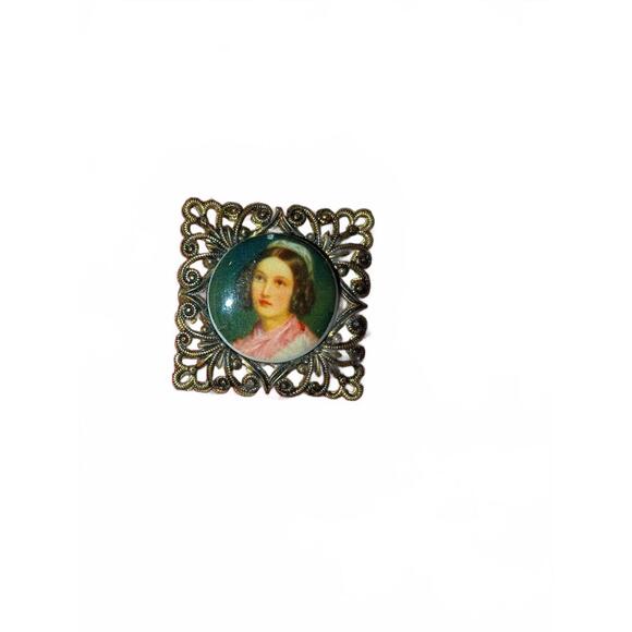 Jewelry - Vintage Portrait Filigree Brooch Pin
